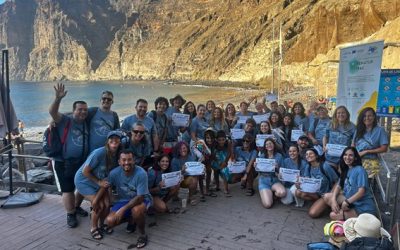 Aliadas por la Conservación de los Acantilados de Teno cierra su programa de voluntariado con una jornada desde el mar